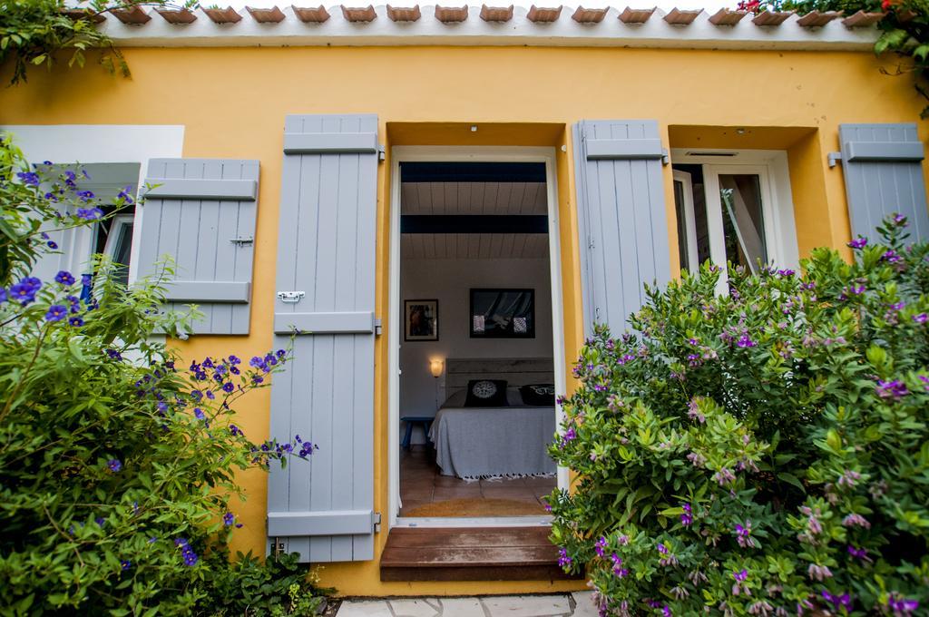 Les Yeux Bleus Bed & Breakfast Нуармутье Экстерьер фото